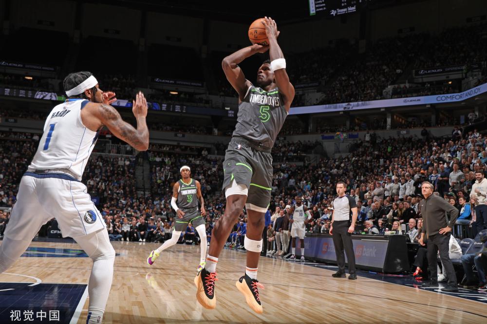 他们两人如 他们两人如